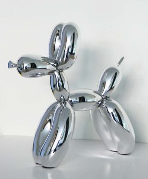 silver balloon dog